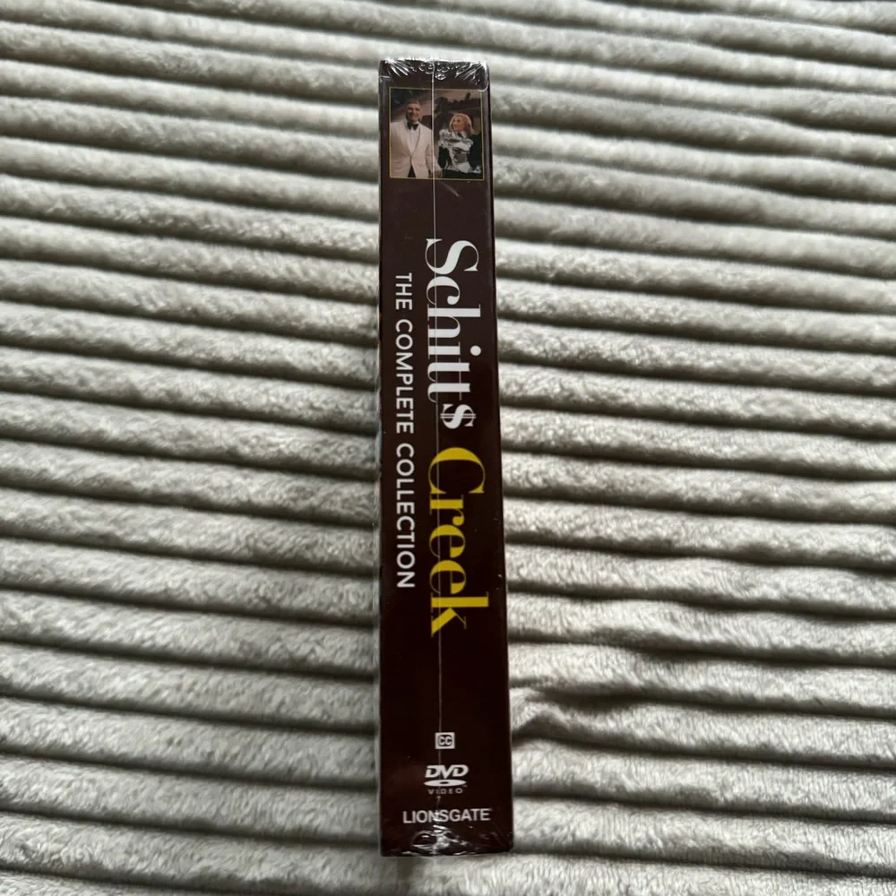 Brand New Schitt's Creek Complete Collection DVD Set - Picture 3 of 5